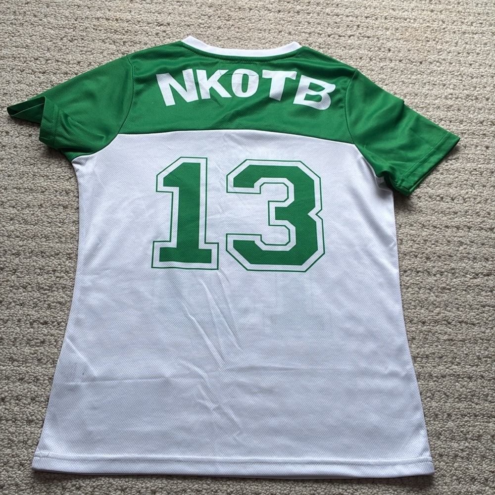 New Kids On The Block NKOTB Women’s Green & White Jersey Tour Tee Size Small - Picture 6 of 11